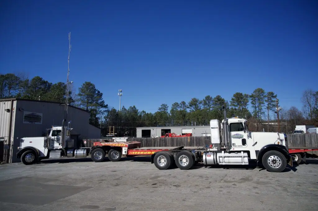 The Role Of Professional Towing In Construction Equipment 3 Class A heavy duty tow trucks