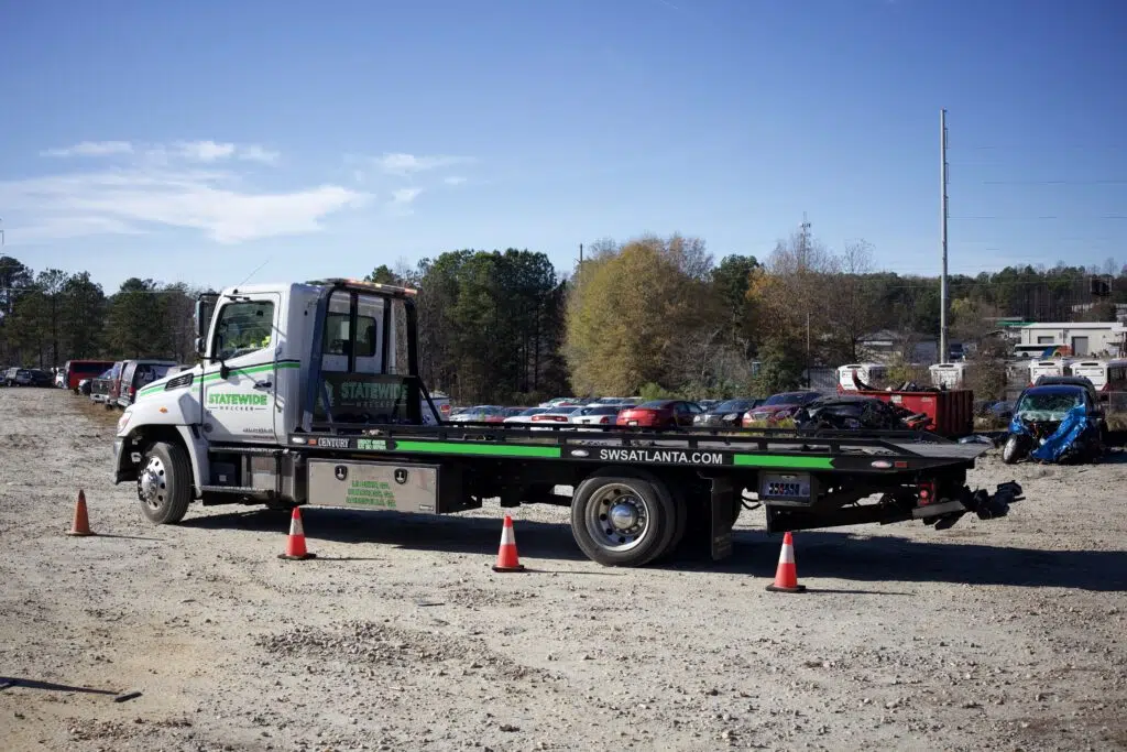 Local Towing in Metro Atlanta: Why Experience and Equipment Matter 3