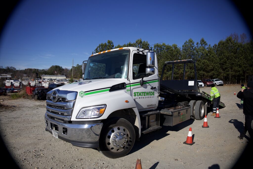 Local Towing in Metro Atlanta: Why Experience and Equipment Matter 4